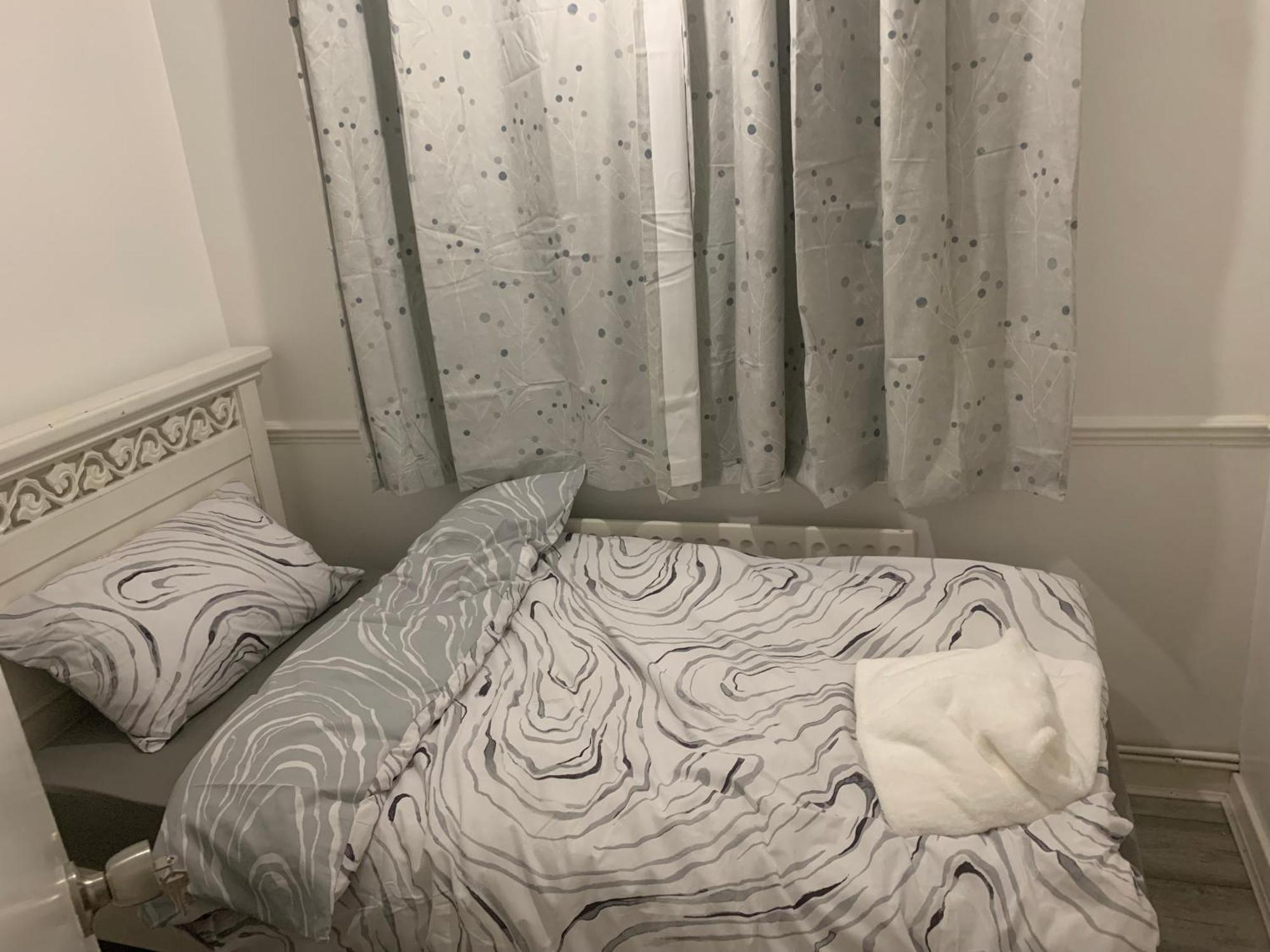 At Apex House Single Room Horndon-on-the-Hill Buitenkant foto